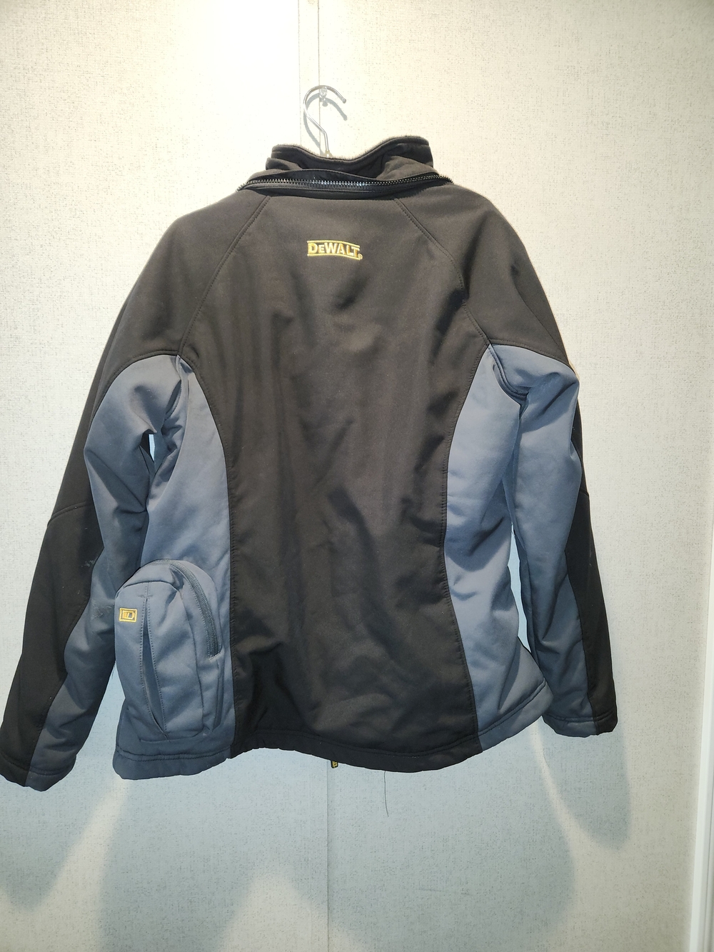 DeWalt Work Jacket - Picture 3 of 9